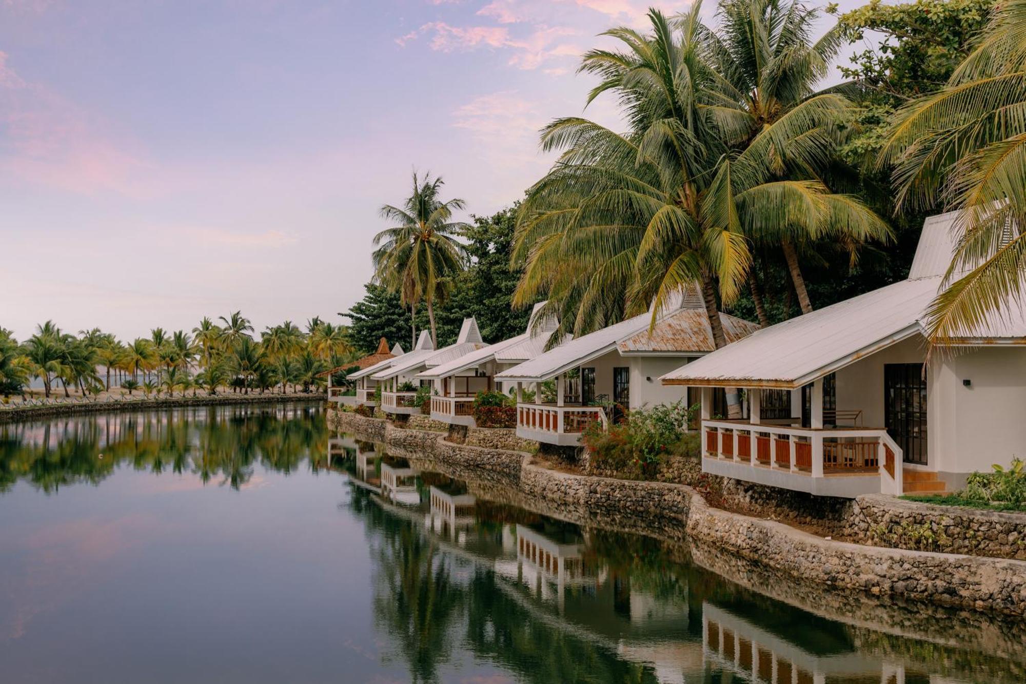 Golden Sands Destination Resorts Daanbantayan Dış mekan fotoğraf